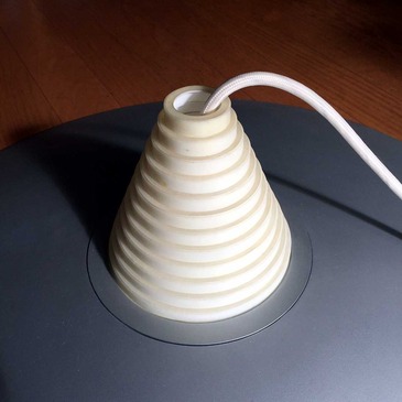 tongari-pendant_2.jpg